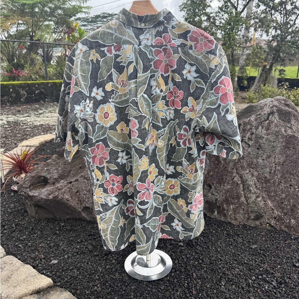Reyn Spooner Aloha Shirt XL Floral Button Front Hawaii Reverse Print - Picture 4 of 6